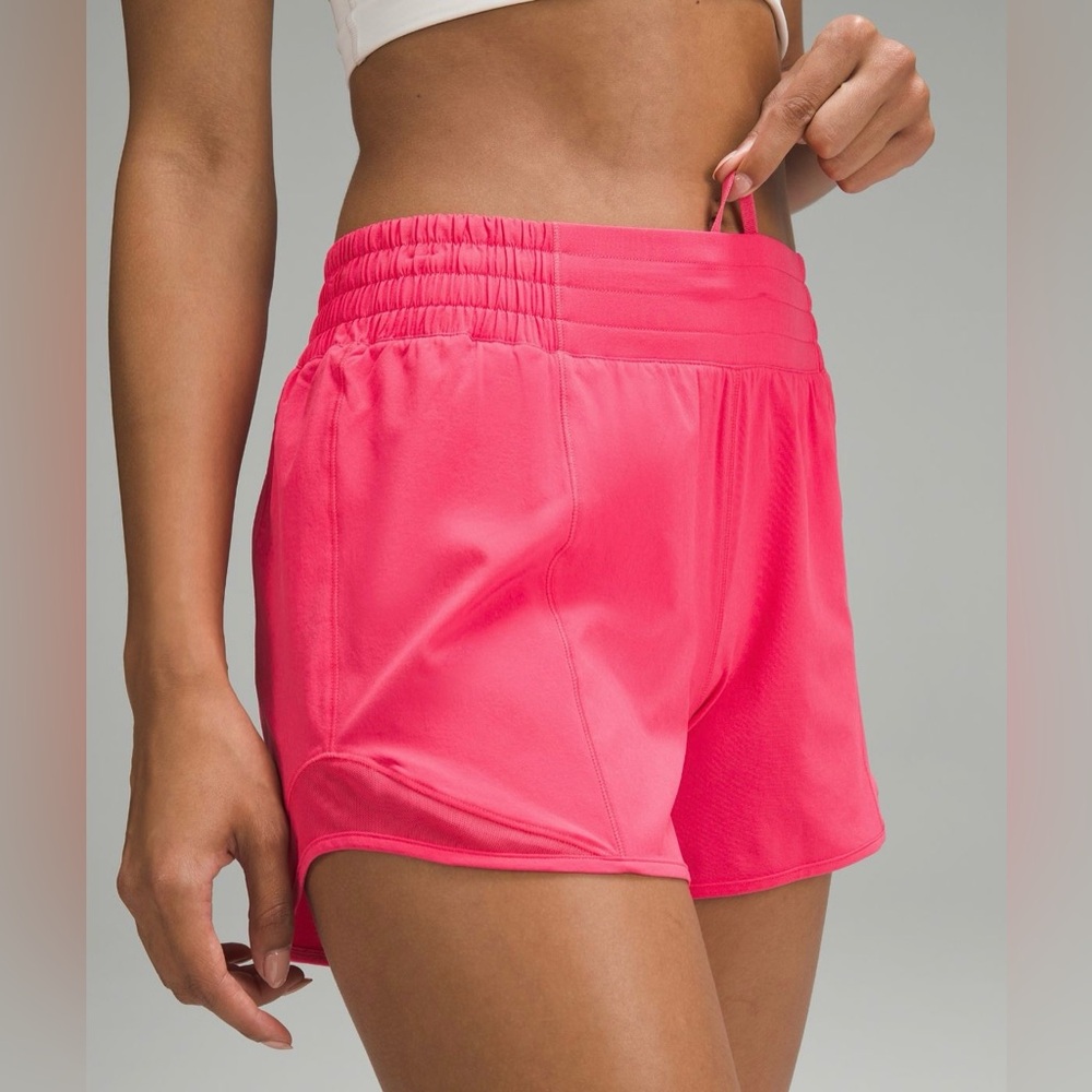 SOLD NWT Lululemon Hotty Hot High Rise Lined Short 4" in Lipgloss Pink Size 6 - Picture 4 of 11